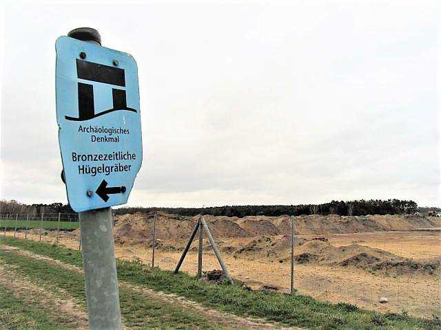 Das Hgelgrab bei Sthren.